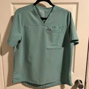 Figs scrub top. Women’s Jade Kaya scrub top. Size large.